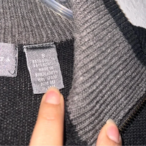 Oscar de la Renta Quarter-Zip Pullover Sweater